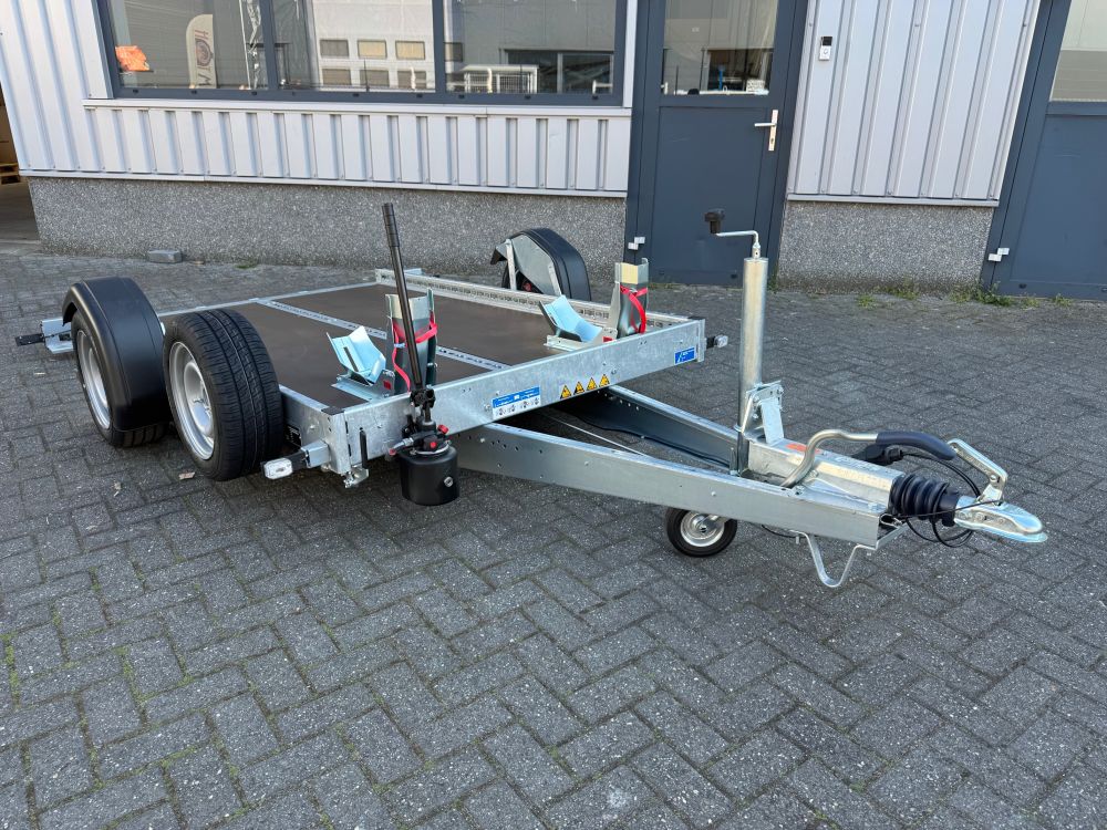 Foto WOM XT 1300kg Verlaagbare motortrailer 251x152cm